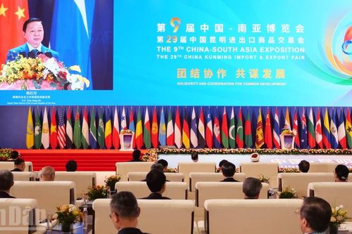 Phó Thủ tướng Trần Hồng Hà dự Lễ khai mạc Hội chợ Trung Quốc-Nam Á lần thứ 9 và Hội chợ xuất nhập khẩu Côn Minh lần thứ 29