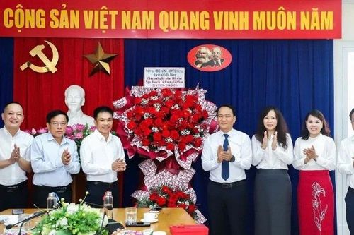 Các cơ quan, đơn vị chúc mừng Báo Nhân Dân nhân Ngày Báo chí Cách mạng
