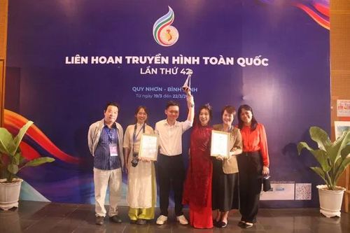 Sinh viên Báo chí thắng đậm trong lần đầu tham gia sân chơi lớn
