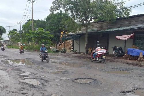 'Đánh vật' với con đường đau khổ