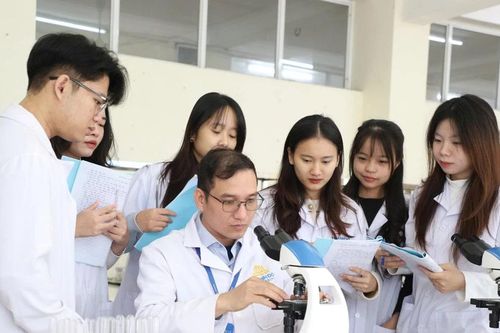 Giải pháp thu hút các nhà khoa học giỏi trở về Việt Nam cống hiến