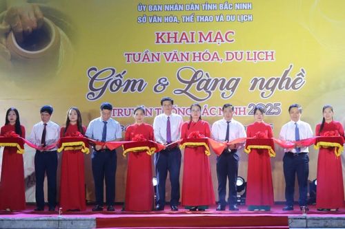 Khám phá tuần lễ 'Tinh hoa Gốm Việt' tại Bắc Ninh