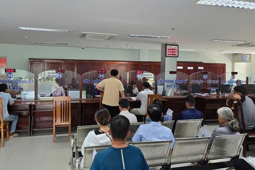 Chủ tịch Cần Thơ: 'Không vì sáp nhập mà kêu người dân phải chờ'