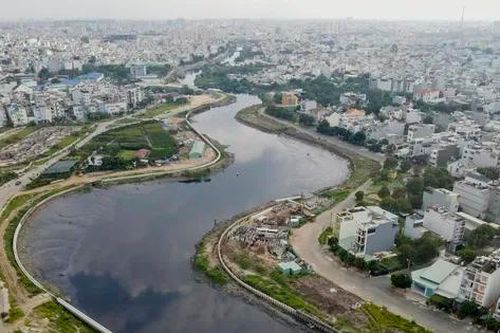 Thi công ì ạch, loạt nhà thầu dự án cải tạo tuyến kênh dài nhất TPHCM bị phạt