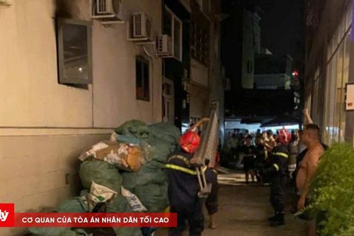 Cháy lúc nửa đêm, 2 người được giải cứu kịp thời