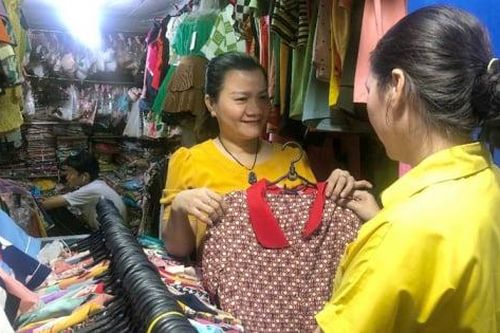 Mẹo hay bán hàng trực tuyến giúp tiểu thương chợ truyền thống 'lên sàn'