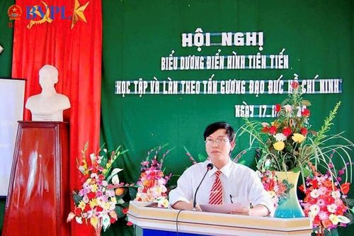 'Trượt vào lớp 10 trường công lập không phải là dấu chấm hết'