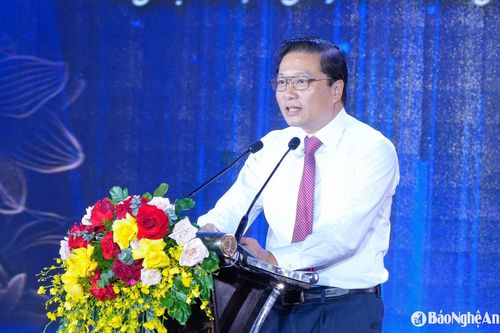 Chủ tịch UBND tỉnh Lê Hồng Vinh: Đội ngũ người làm báo cần giữ vững 'tâm trong - trí sáng - bút sắc'