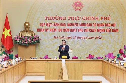 Thủ tướng gặp mặt các cơ quan báo chí nhân kỷ niệm 100 năm Báo chí Cách mạng