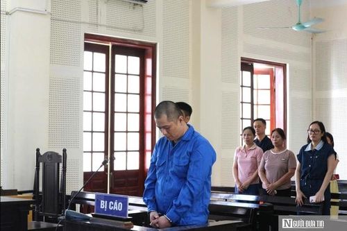 Gã trai chôn vùi cả thanh xuân trong nhà tù