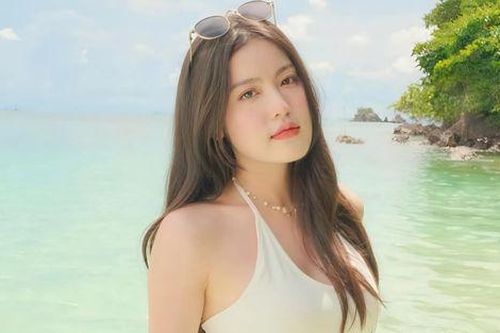 Động thái gây chú ý của bạn gái HIEUTHUHAI về clip 11 giây sau vụ lộ ảnh hẹn hò