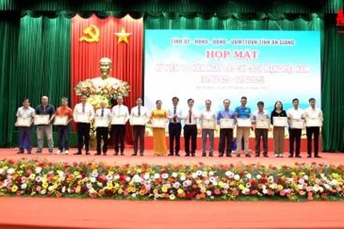 An Giang họp mặt kỷ niệm 100 năm Ngày Báo chí cách mạng Việt Nam
