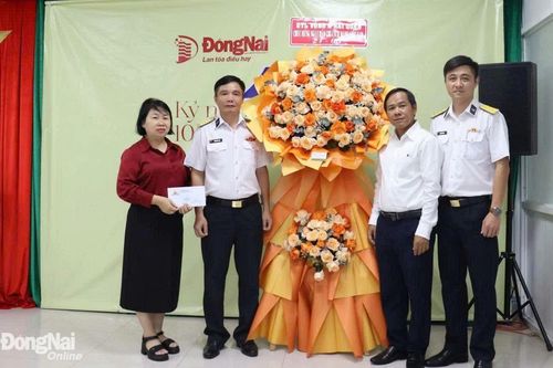 Nhiều đơn vị, cơ quan và doanh nghiệp đến thăm và chúc mừng Báo Đồng Nai nhân Ngày Báo chí cách mạng Việt Nam 21-6