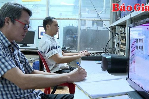Trực phát sóng trên trạm Hàm Rồng
