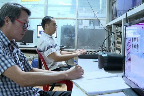 Những người trực phát sóng trên đỉnh Hàm Rồng