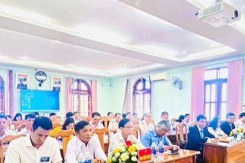 Phấn đấu hàng năm hoàn thành tốt nhiệm vụ trở lên