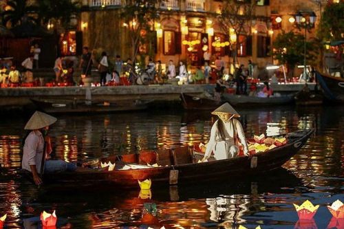 Hội An - Di sản kể chuyện bằng ánh đèn, hương quế và tiếng người