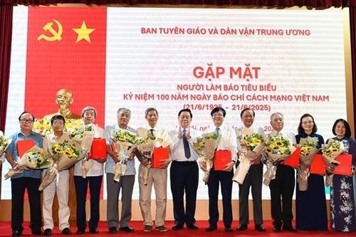 Tri ân, tôn vinh các nhà báo lão thành, người làm báo tiêu biểu