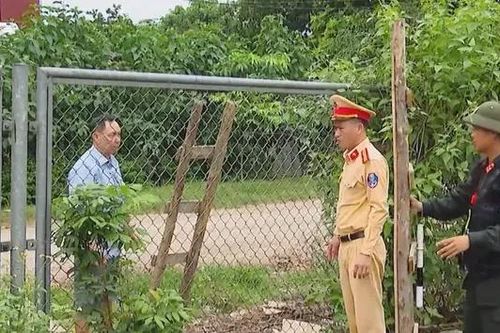Tình trạng xâm phạm cao tốc cần được xử lý dứt điểm