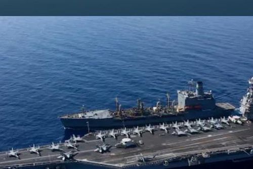 Tàu sân bay thứ ba của Mỹ được điều đến vùng biển gần Israel