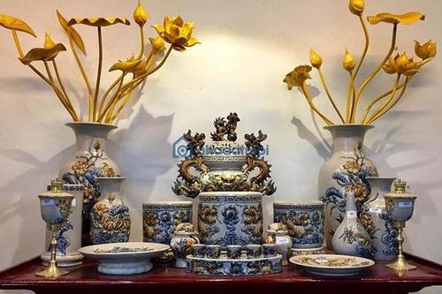Những điều cấm kỵ khi lau chùi lư hương để bảo vệ tài lộc, may mắn cho gia đình