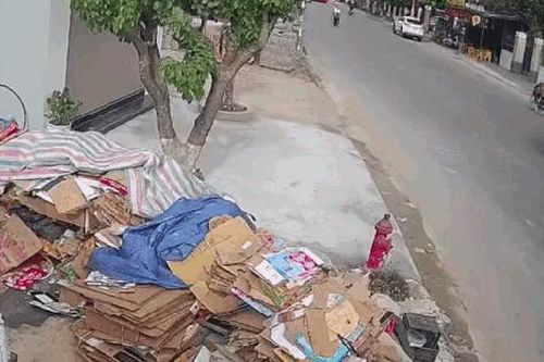 Hoảng hồn cảnh xe máy phóng như 'bay', va chạm xe tải khiến 3 người thương vong ở Hải Phòng