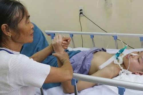 Kỳ tích hồi sinh cậu bé 14 tuổi mắc u não ác tính