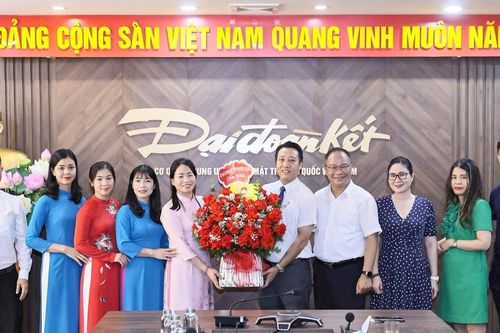 Nhiều cơ quan, đơn vị chúc mừng Báo Đại đoàn kết nhân dịp 21/6