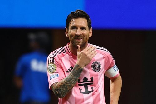 Messi đi vào lịch sử