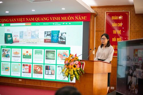 Số hóa để giải quyết bài toán 'sách hay phủ bụi trong kho'