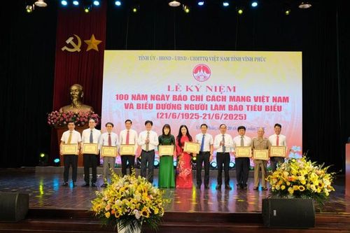 Vĩnh Phúc biểu dương người làm báo tiêu biểu