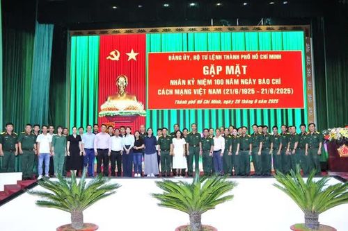 Bộ Tư lệnh TP Hồ Chí Minh chúc mừng ngày Báo chí cách mạng Việt Nam