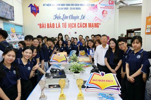 Triển lãm chuyên đề 'Bài báo là tờ hịch cách mạng'