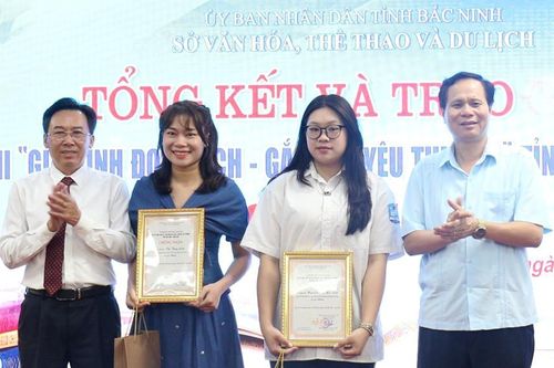 Bắc Ninh: Trao giải cuộc thi 'Gia đình đọc sách – Gắn kết yêu thương' năm 2025
