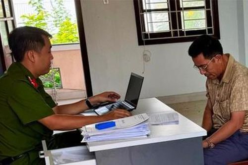 Khởi tố đối tượng sản xuất cà-phê giả