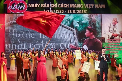 Chương trình nghệ thuật tôn vinh 100 năm Báo chí Cách mạng Việt Nam