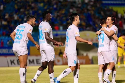 Loạt cầu thủ bị treo giò ở vòng 26 V-League 2024/25