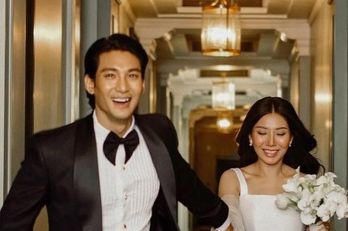 'Diễn viên đẹp trai nhất thế giới' từng đi tu bất ngờ kết hôn
