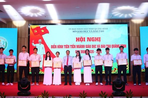 Ngành Giáo dục Quảng Bình chú trọng bồi dưỡng và nhân rộng điển hình tiên tiến