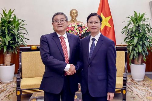 Thứ trưởng Ngoại giao Ngô Lê Văn tiếp Đoàn đại biểu Ủy ban Tư vấn Chính sách Ngoại giao Trung Quốc