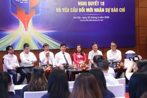 Nghị quyết 18 - 'cú hích' để báo chí nâng cao chất lượng và làm mới mình