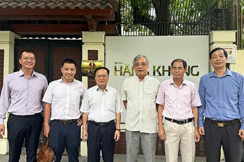 Ra mắt Tạp chí Hàng không