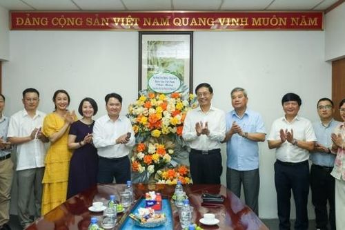 Lãnh đạo Petrovietnam chúc mừng Tạp chí Năng lượng Mới - PetroTimes và Tạp chí Dầu khí
