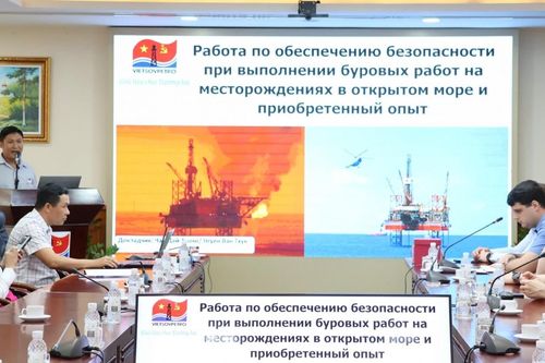 Đoàn cán bộ, chuyên gia Gazprom thăm, tìm hiểu và trao đổi kinh nghiệm tại Vietsovpetro
