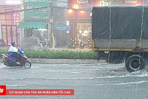 Cần Thơ: Đường phố ngập sâu sau cơn mưa lớn