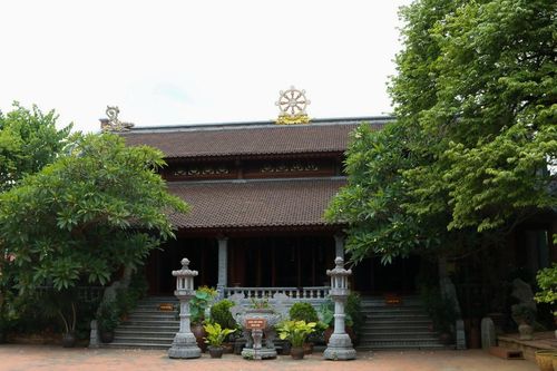 Ngôi chùa trên khu đất hình đầu rồng, sở hữu 2 cây di sản đầu tiên ở Ninh Bình