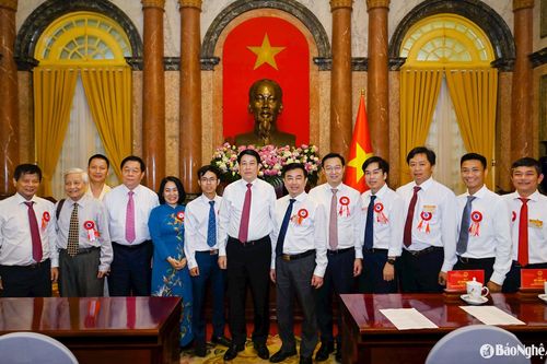 Chủ tịch nước Lương Cường gặp mặt, tuyên dương 150 nhà báo, người làm báo tiêu biểu