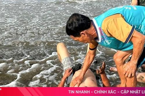 Những 'chiến công' thầm lặng của đội cứu hộ tại biển Hà Tĩnh