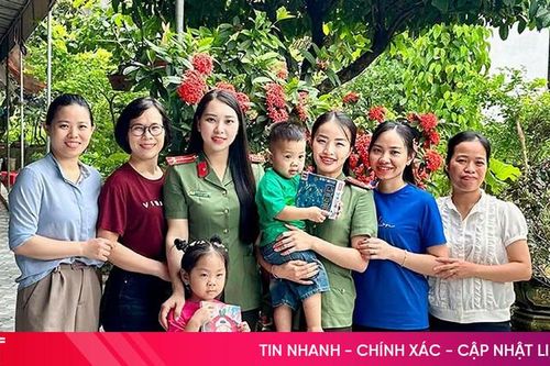 Những 'bông hồng thép' tỏa hương trong vườn hoa thi đua yêu nước