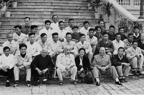 Chủ tịch Hồ Chí Minh - nhà báo lớn, người thầy vĩ đại của báo chí cách mạng Việt Nam